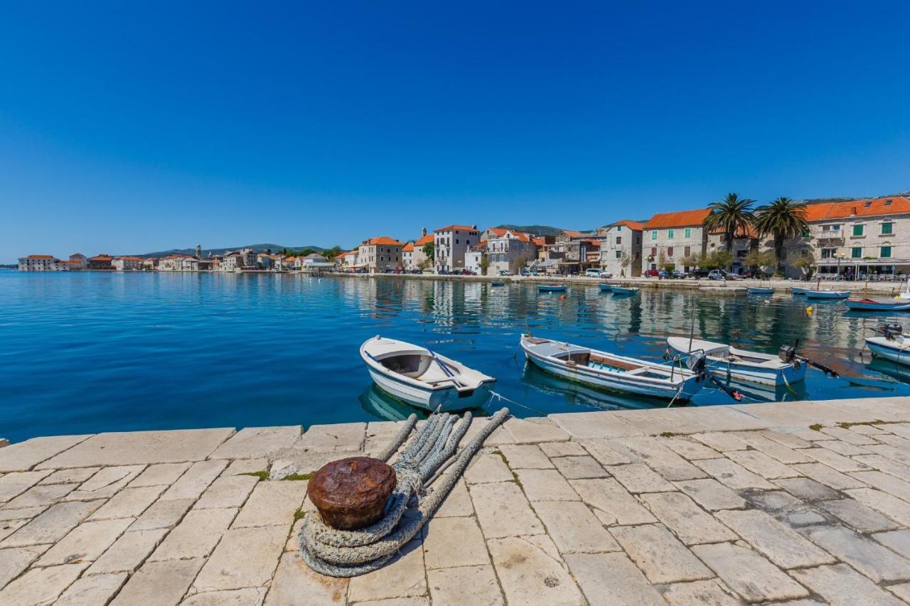 Seafront Apartments Karlo Kastela Exterior photo