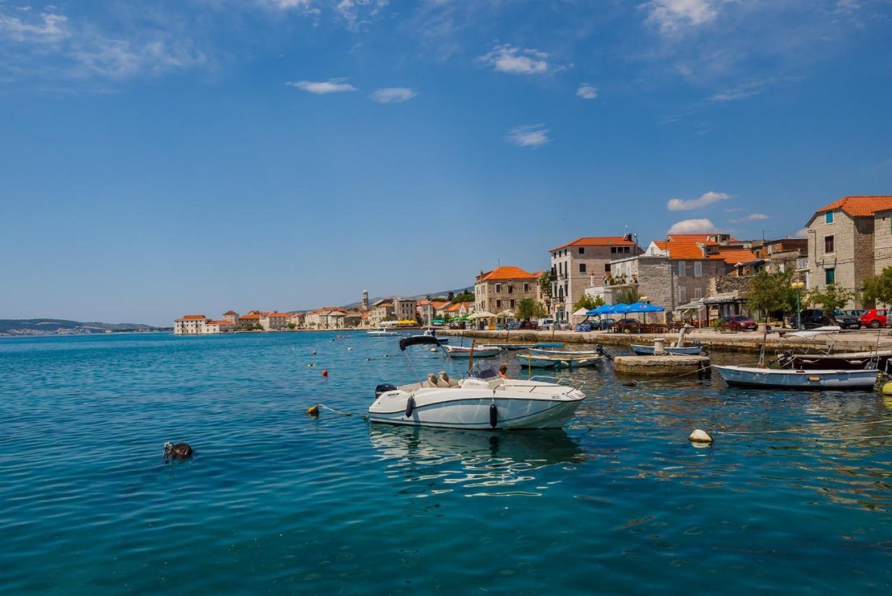 Seafront Apartments Karlo Kastela Exterior photo