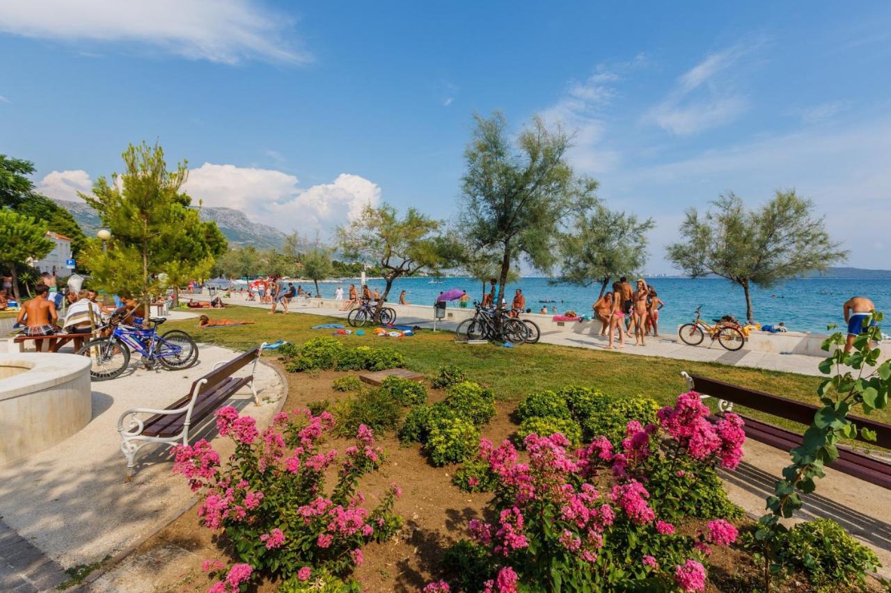 Seafront Apartments Karlo Kastela Exterior photo