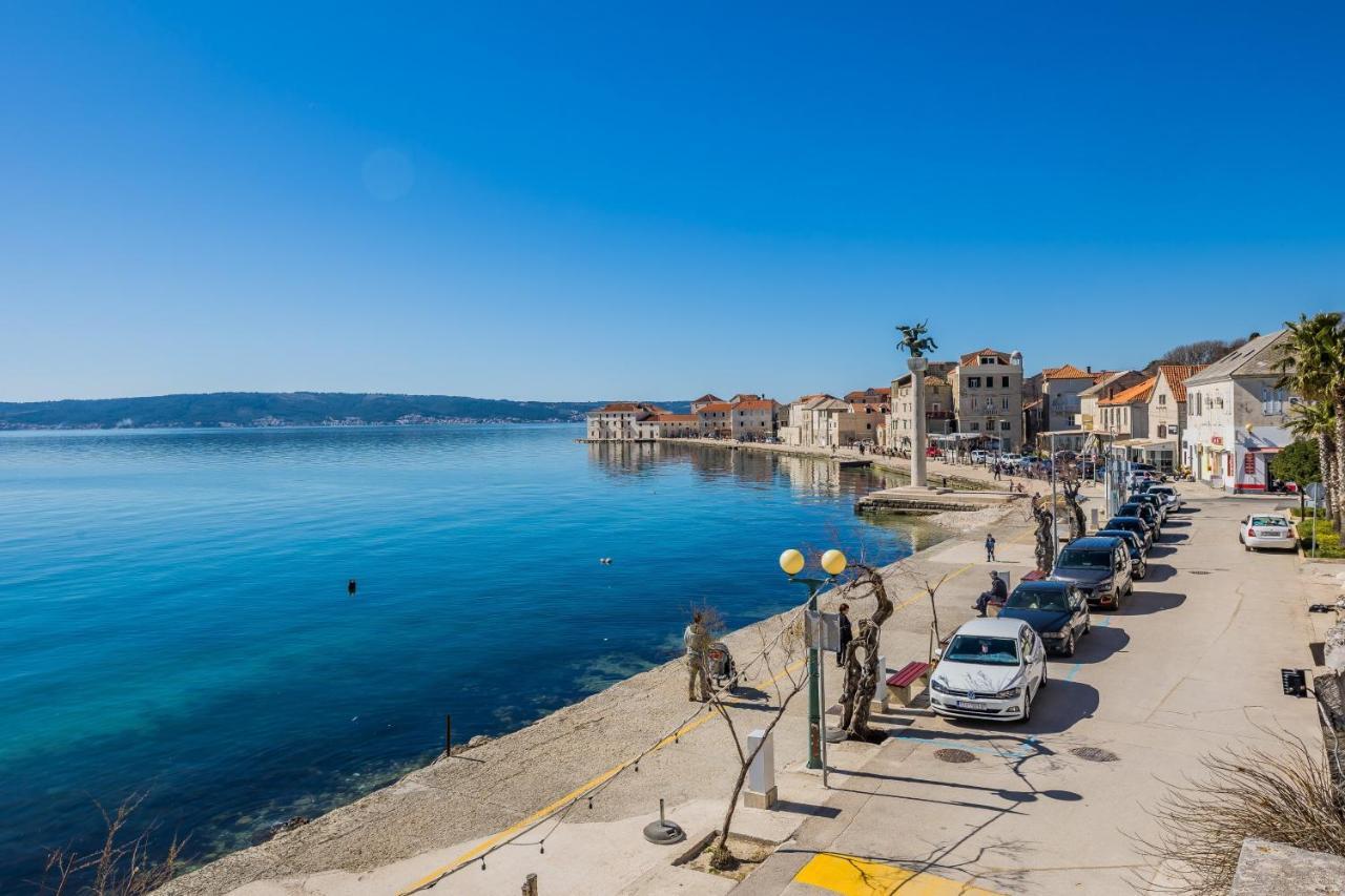 Seafront Apartments Karlo Kastela Exterior photo