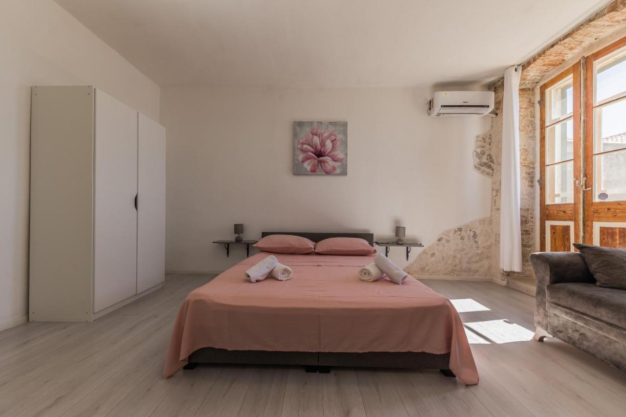 Seafront Apartments Karlo Kastela Exterior photo